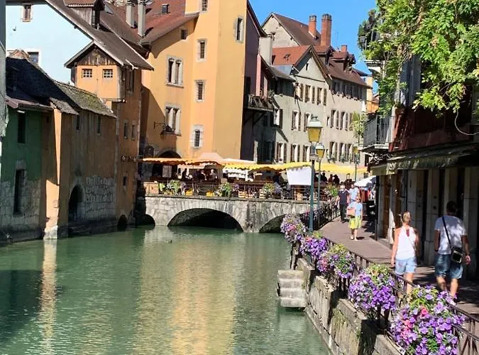 Blue * Annecy